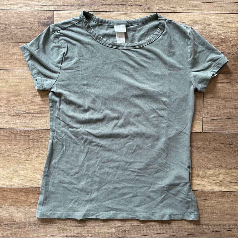 EUC H&M basic tee